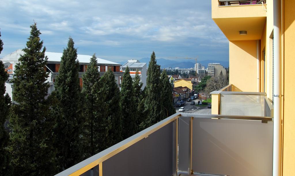 Apartments Athos Podgorica Ngoại thất bức ảnh